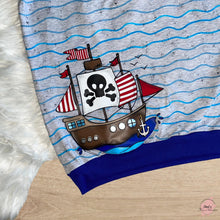 Lade das Bild in den Galerie-Viewer, Piratenschiff - PLOTT
