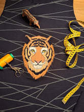 Lade das Bild in den Galerie-Viewer, Tiger - STICK Kombipaket
