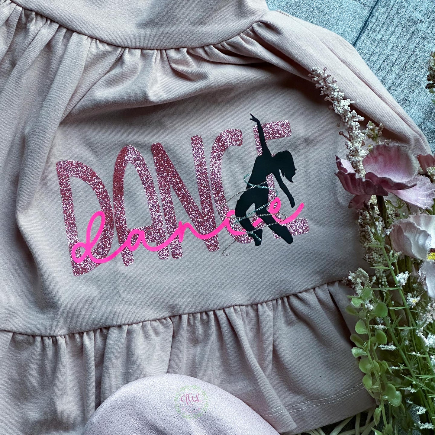 DANCE - PLOTT