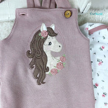 Lade das Bild in den Galerie-Viewer, Little Beauty Pony - STICK 20x30
