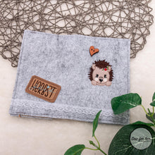 Lade das Bild in den Galerie-Viewer, kleiner Igel - STICK 10x10
