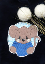 Lade das Bild in den Galerie-Viewer, Wintermaus - STICK 13x18
