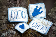 Lade das Bild in den Galerie-Viewer, Little Dinos - STICK 13x18
